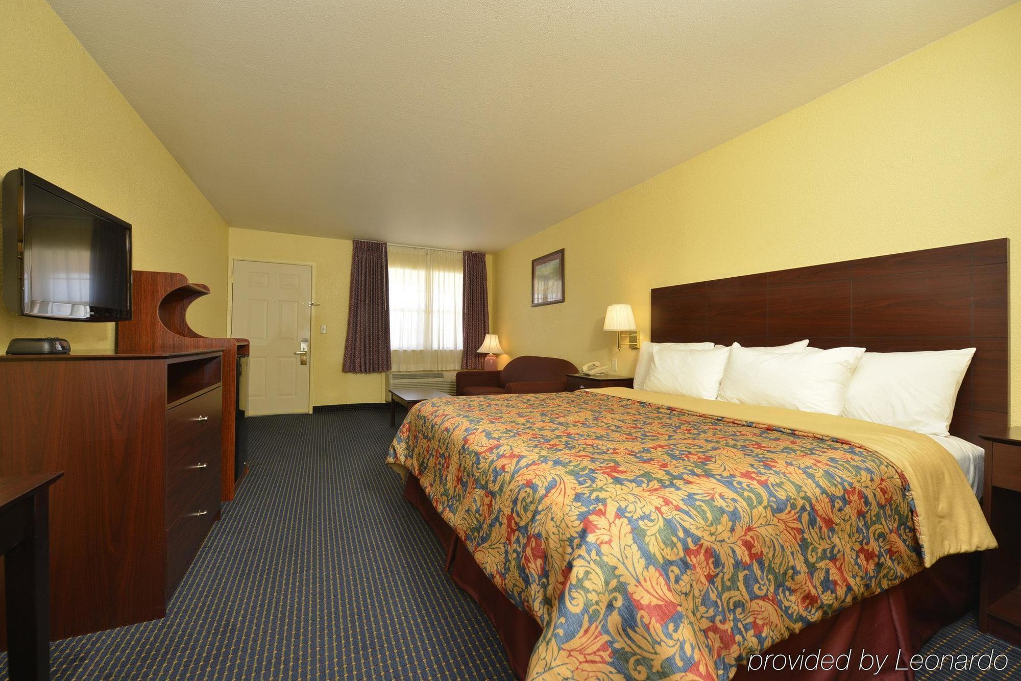 Days Inn Gun Barrel City エクステリア 写真